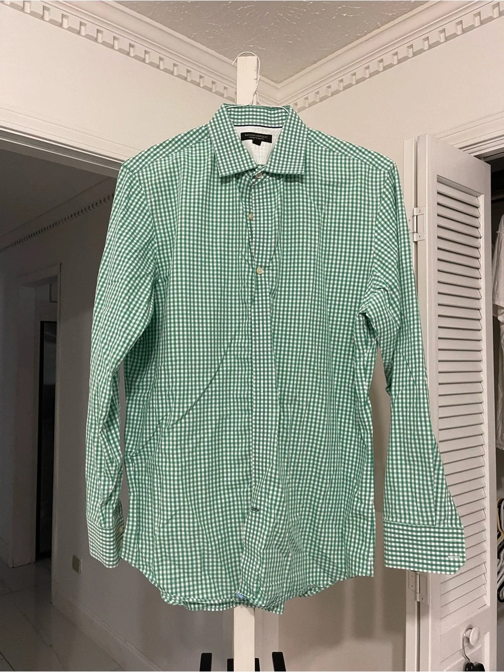 Banana Republic Green & White Gingham Button-Down Shirt